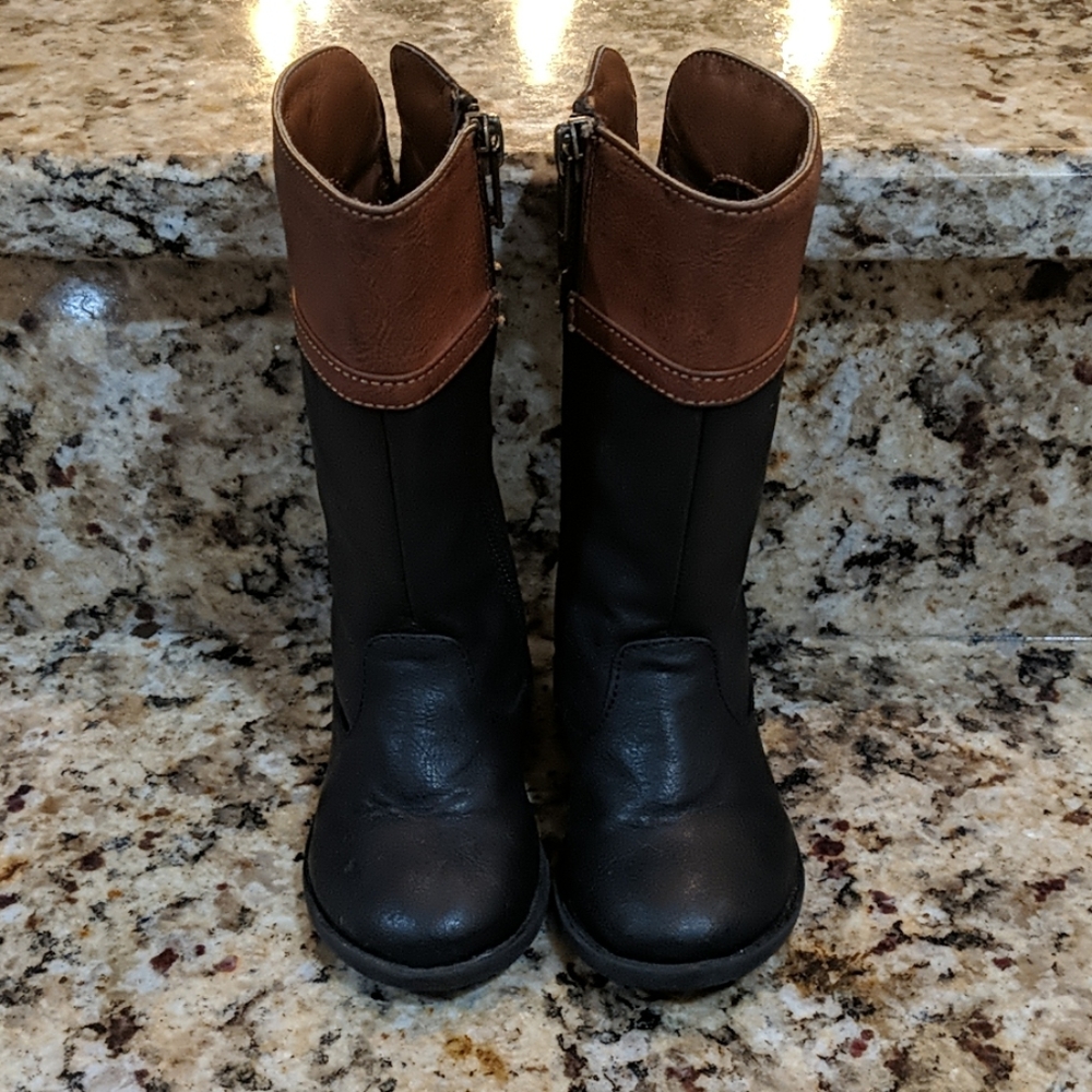 Toddler girls riding  boots